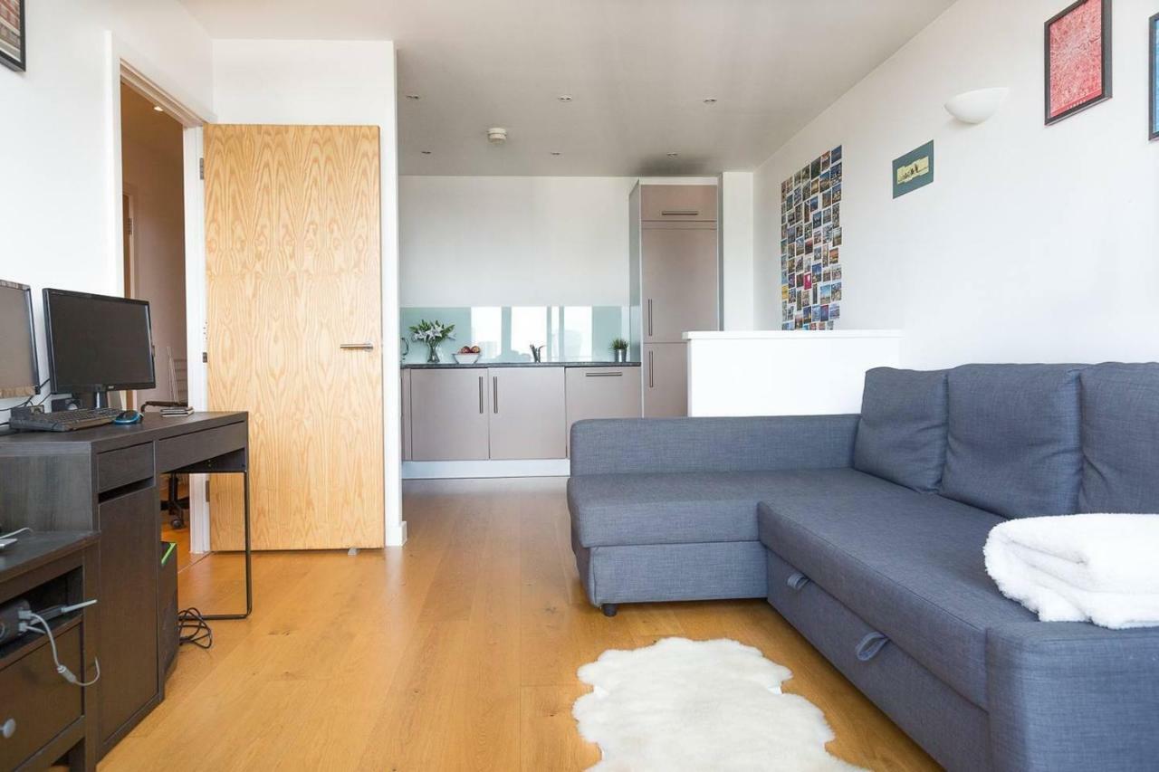 Modern 1 Bedroom Apartment In E1 With Great Views London Eksteriør billede